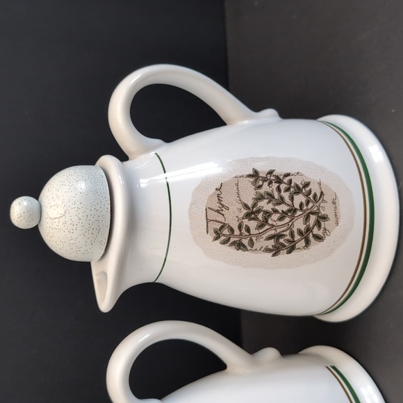 Vintage Savory Tyme set of 2 Vinegar & Oil Decanter Set. - Picture 3 of 13